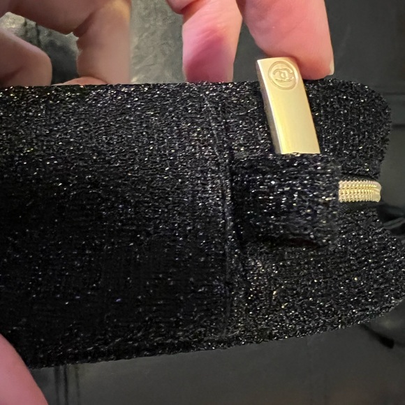 NWOT Chanel cosmetic bag limited edition with gold! ⭐️⭐️⭐️ - Picture 7 of 8
